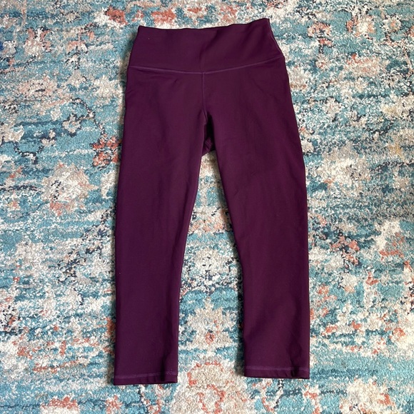 Fabletics Cropped Leggings Size Small - Picture 1 of 1